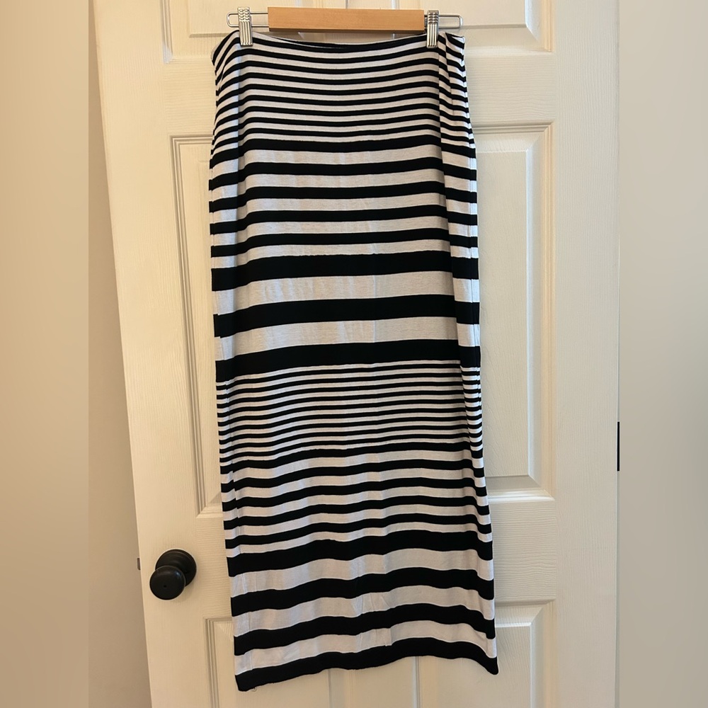 Bailey 44 Maxi Skirt! Super cute and flattering- Size Large